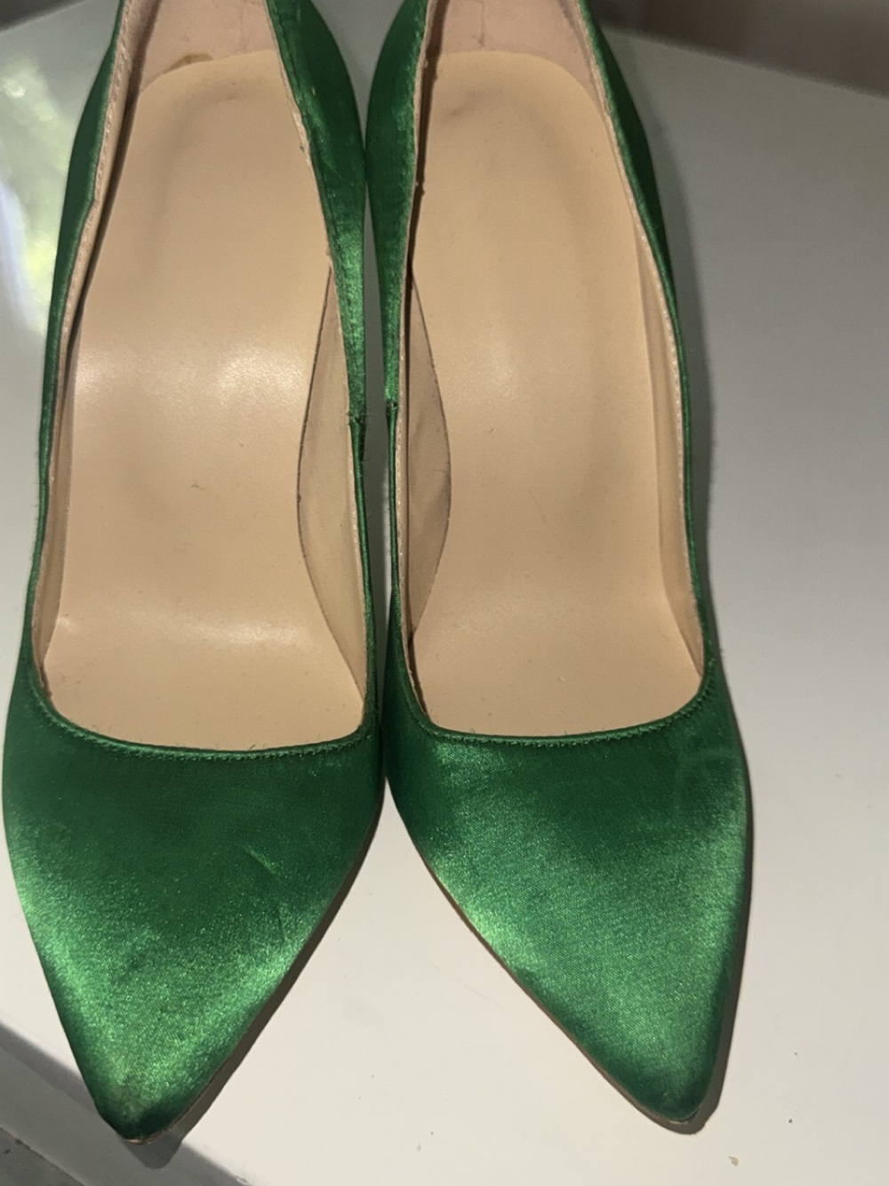 Elegant Green Satin Pointed-Toe Women's Pumps